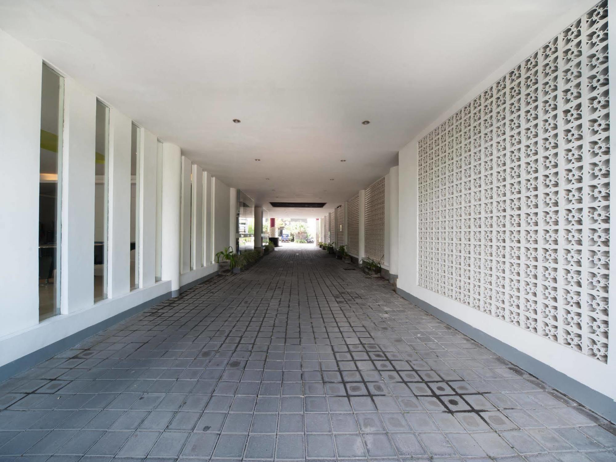 Seminyak Garden Otel Dalung  Dış mekan fotoğraf